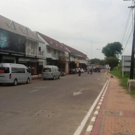 Nap Corner Hostel Phitsanulok Bagian luar foto