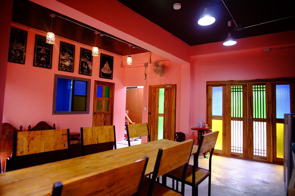 Nap Corner Hostel Phitsanulok Bagian luar foto