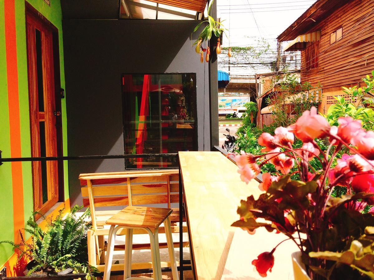 Nap Corner Hostel Phitsanulok Bagian luar foto