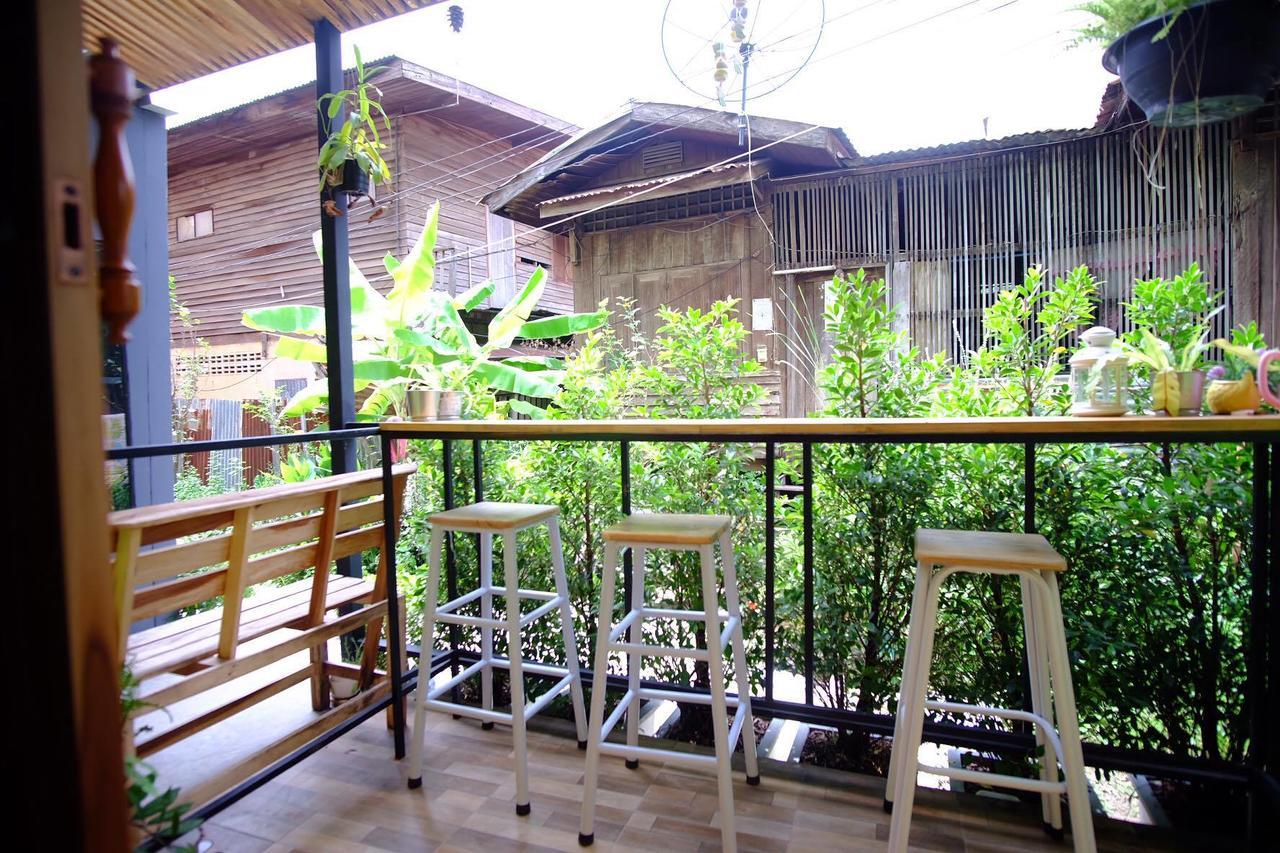 Nap Corner Hostel Phitsanulok Bagian luar foto