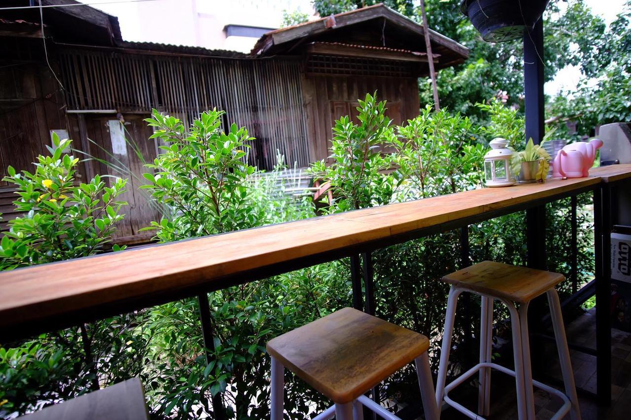 Nap Corner Hostel Phitsanulok Bagian luar foto