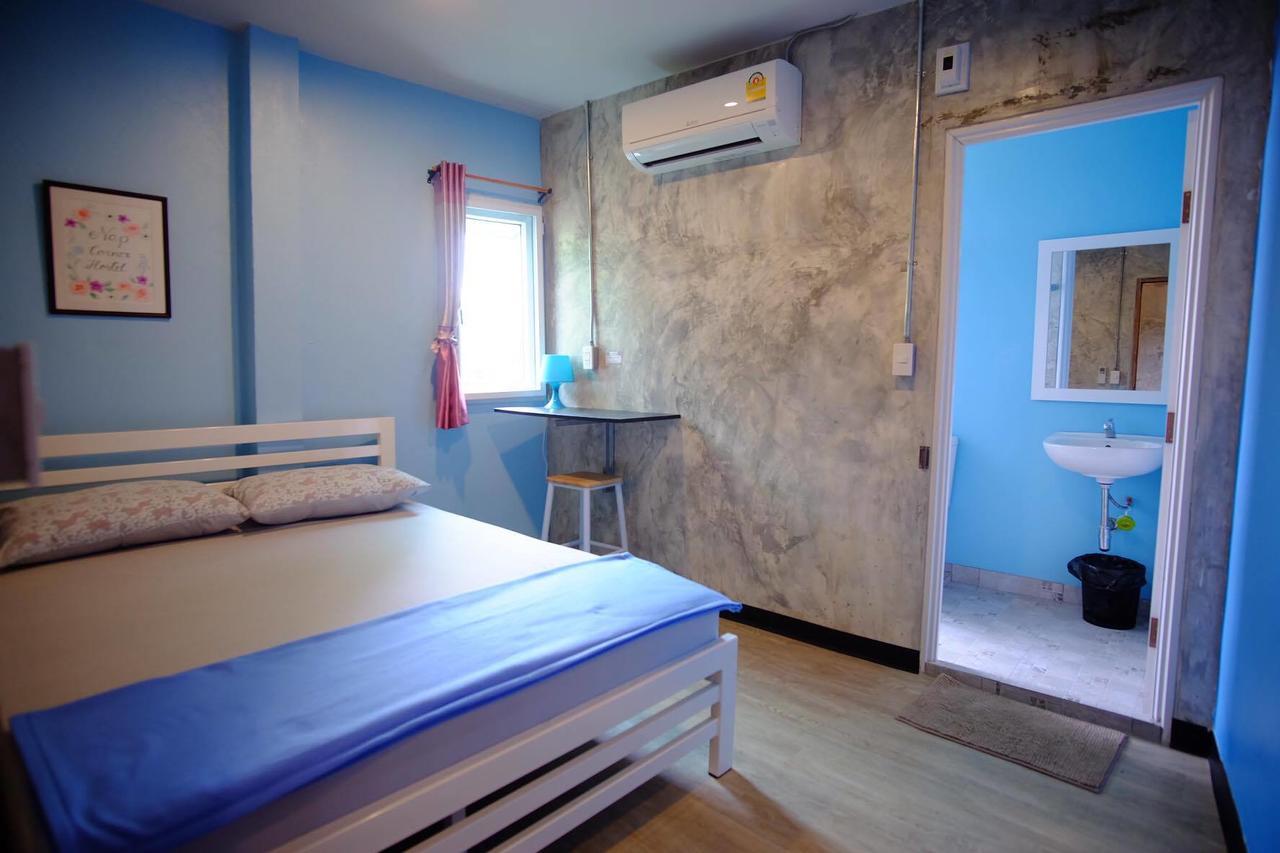 Nap Corner Hostel Phitsanulok Bagian luar foto