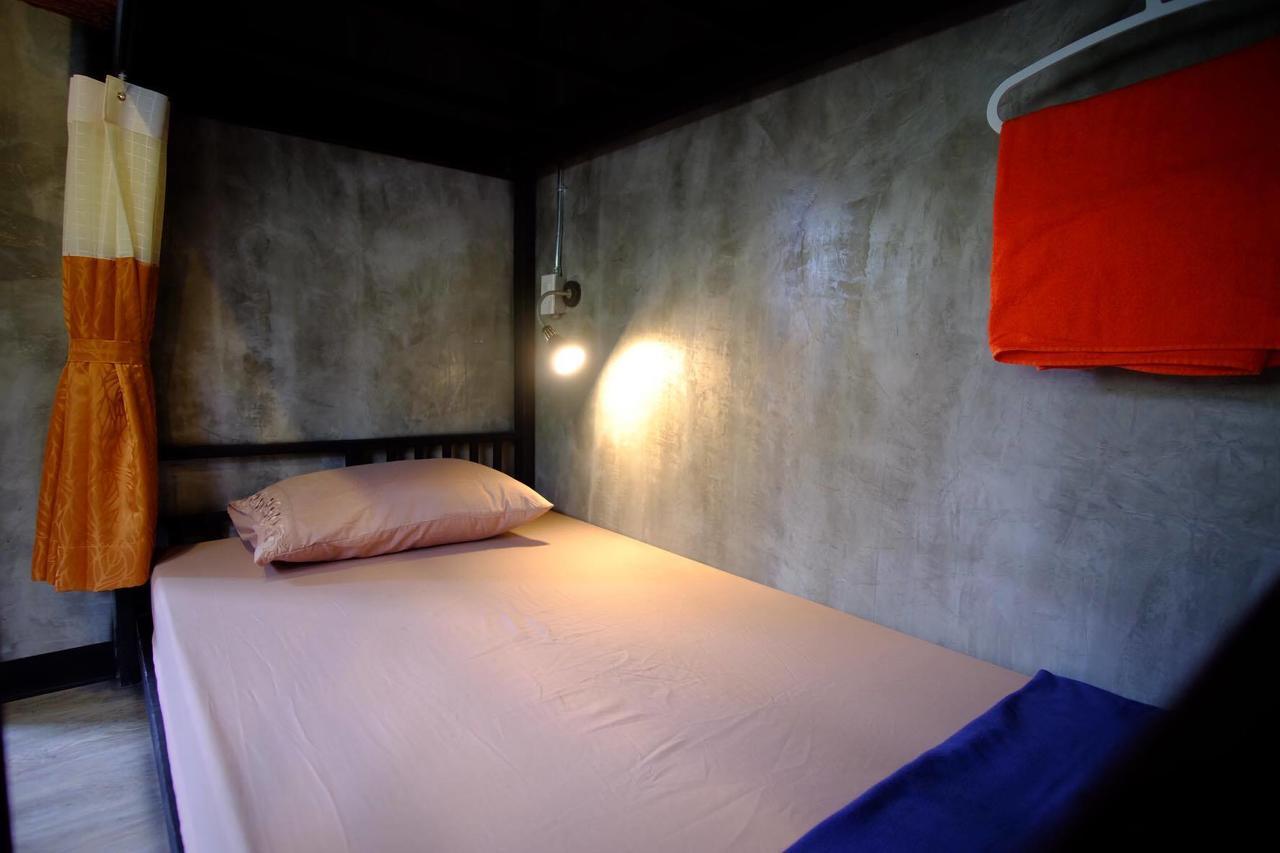 Nap Corner Hostel Phitsanulok Bagian luar foto